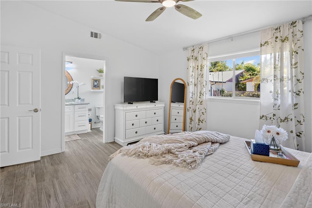 ROYAL WOODS - Residential