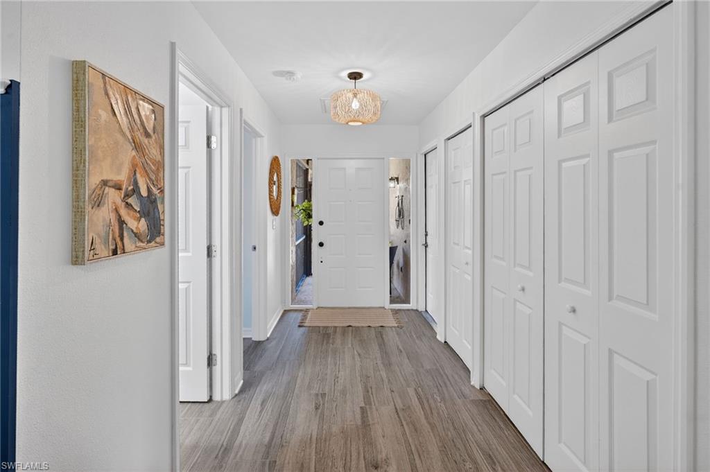 ROYAL WOODS - Residential