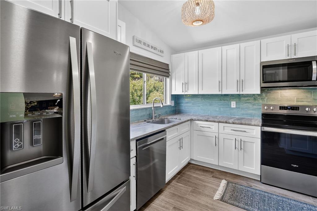 ROYAL WOODS - Residential