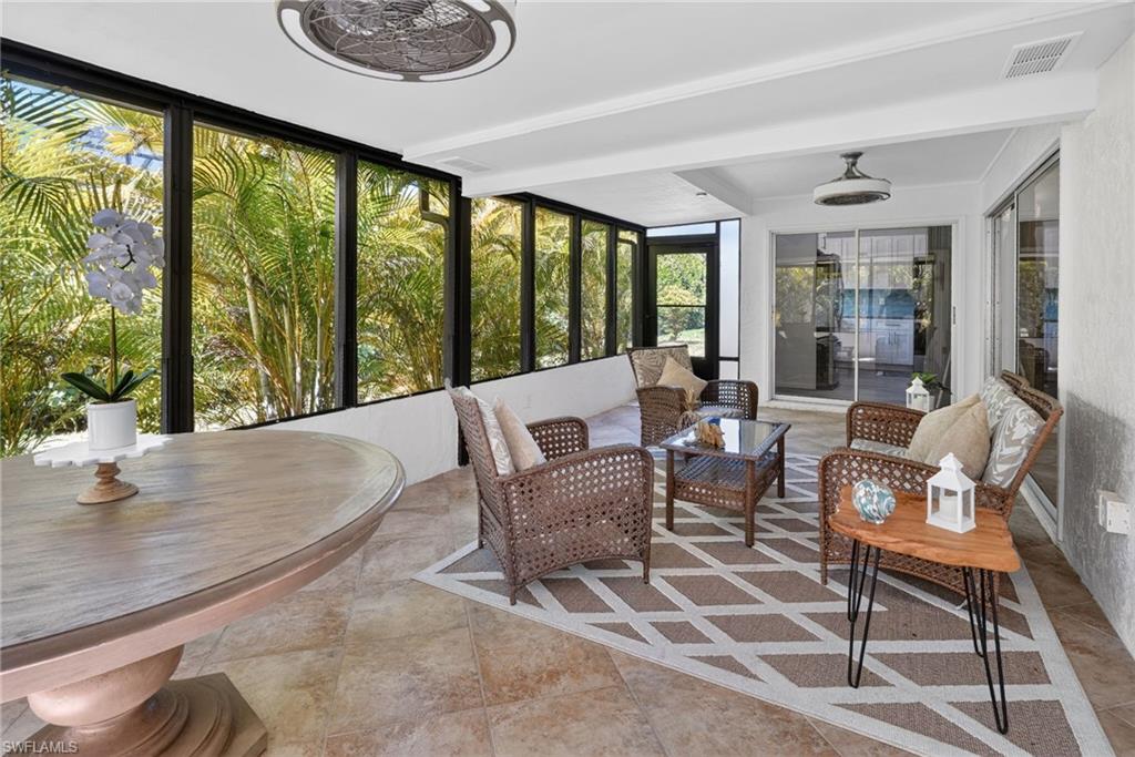 ROYAL WOODS - Residential