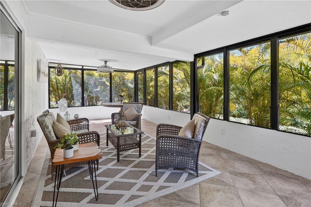 ROYAL WOODS - Residential