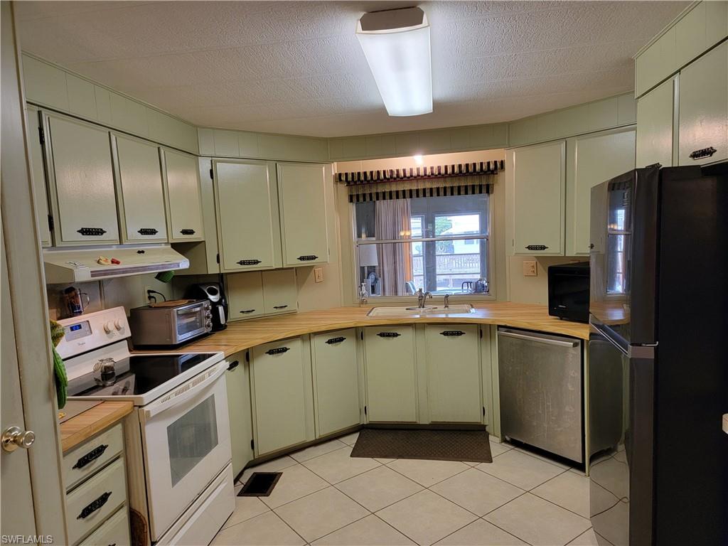 SPRING CREEK VILLAGE - Residential