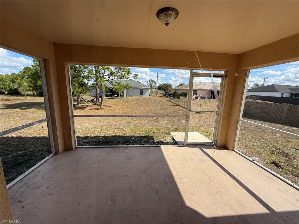 MIRROR LAKES - Residential Lease