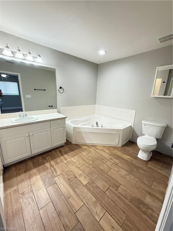 MIRROR LAKES - Residential Lease