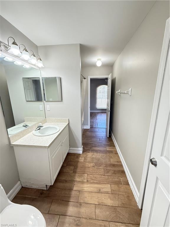 MIRROR LAKES - Residential Lease