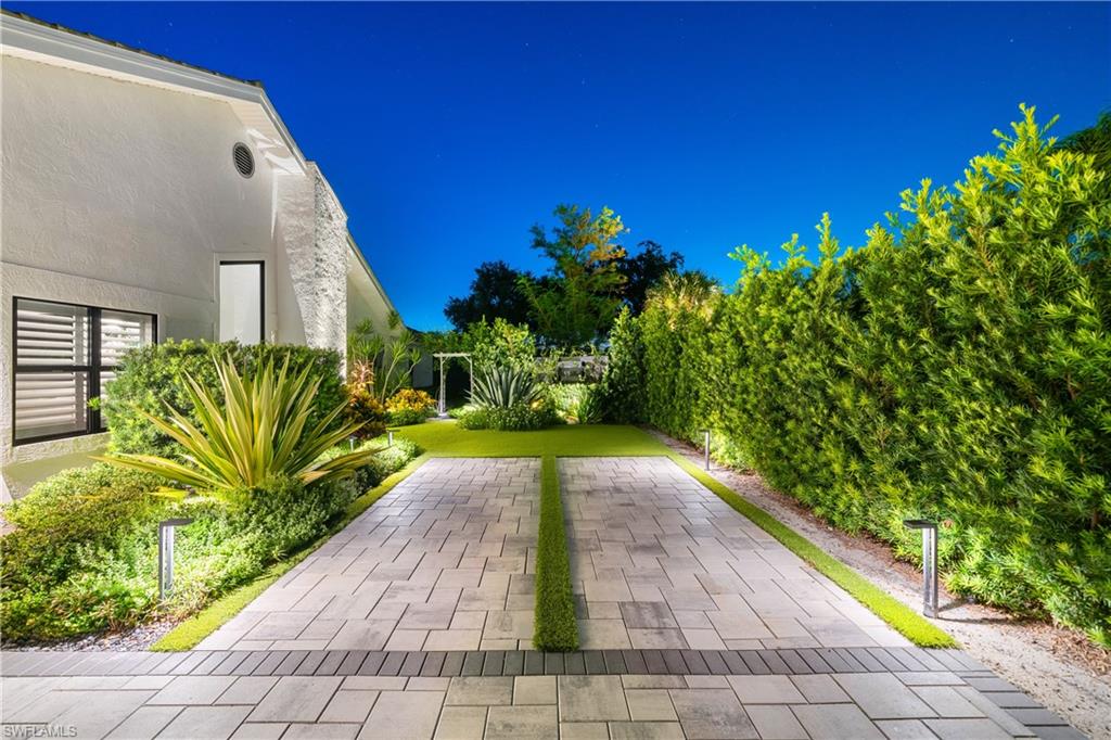 THE VINES - Residential Lease