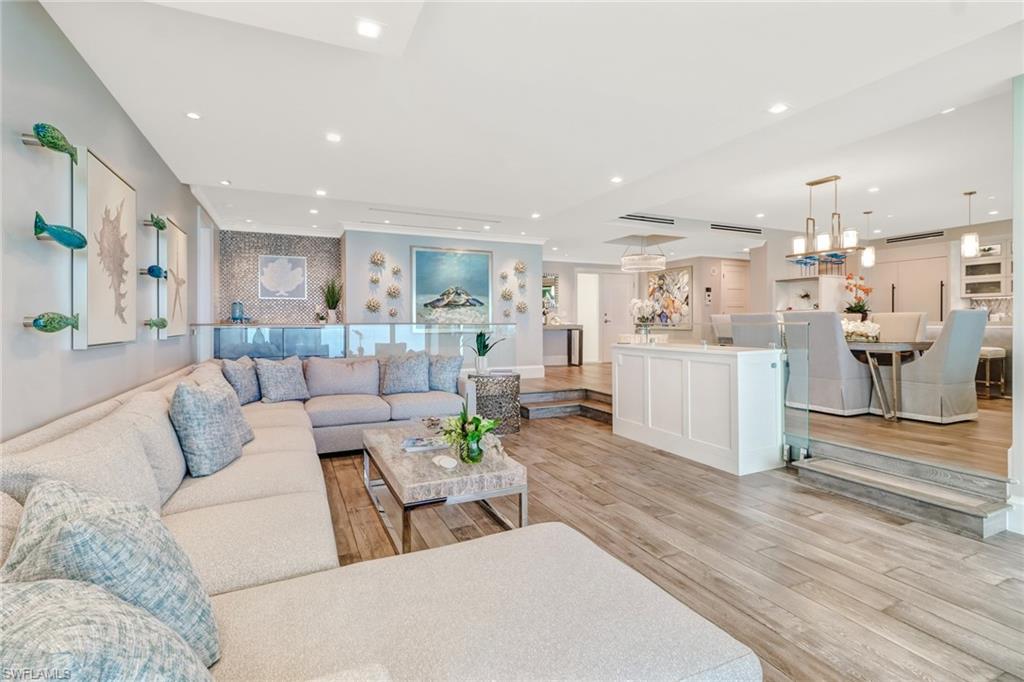 PARK PLAZA - Residential