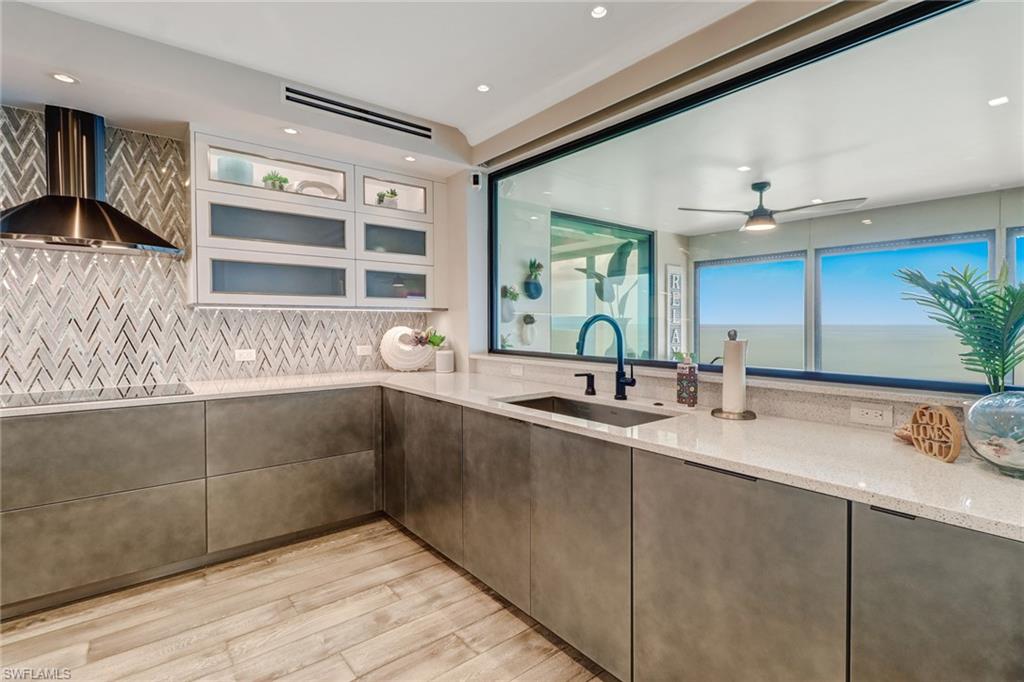 PARK PLAZA - Residential