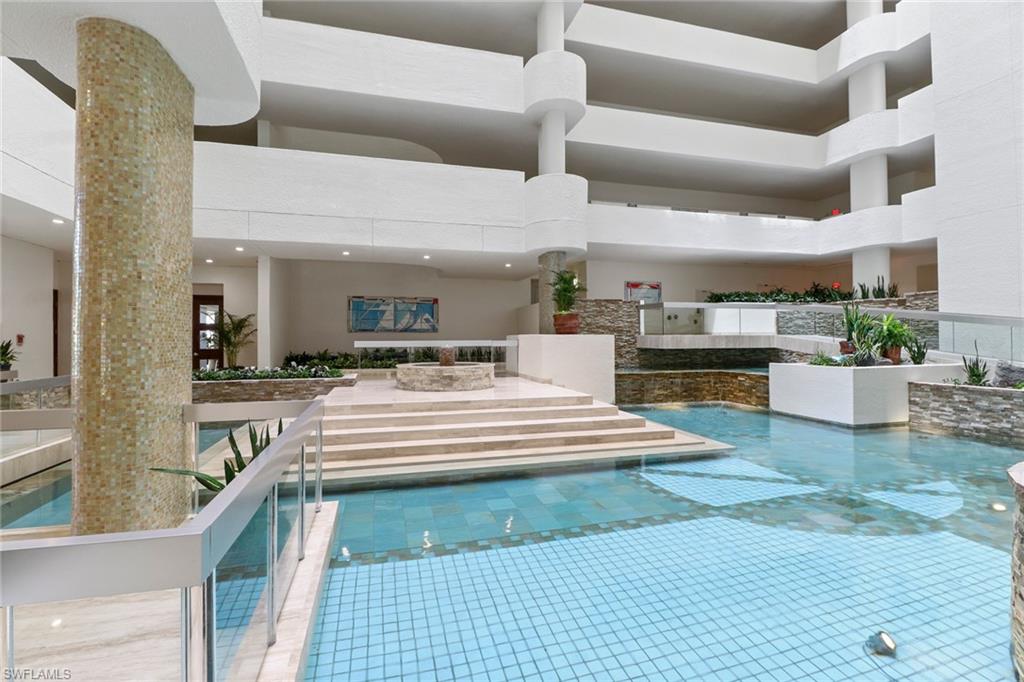 PARK PLAZA - Residential