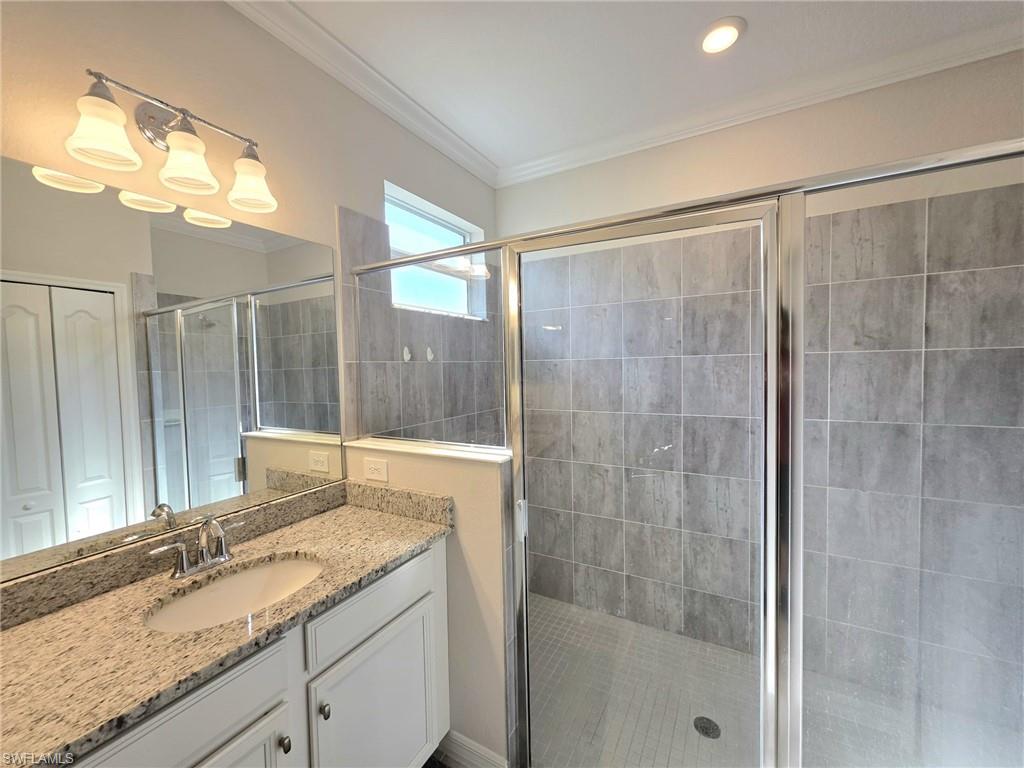 HAMPTON LAKES - Residential Lease