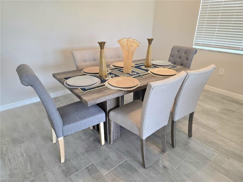 HAMPTON LAKES - Residential Lease