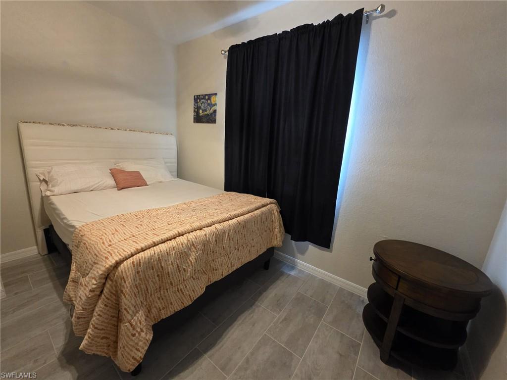 HAMPTON LAKES - Residential Lease