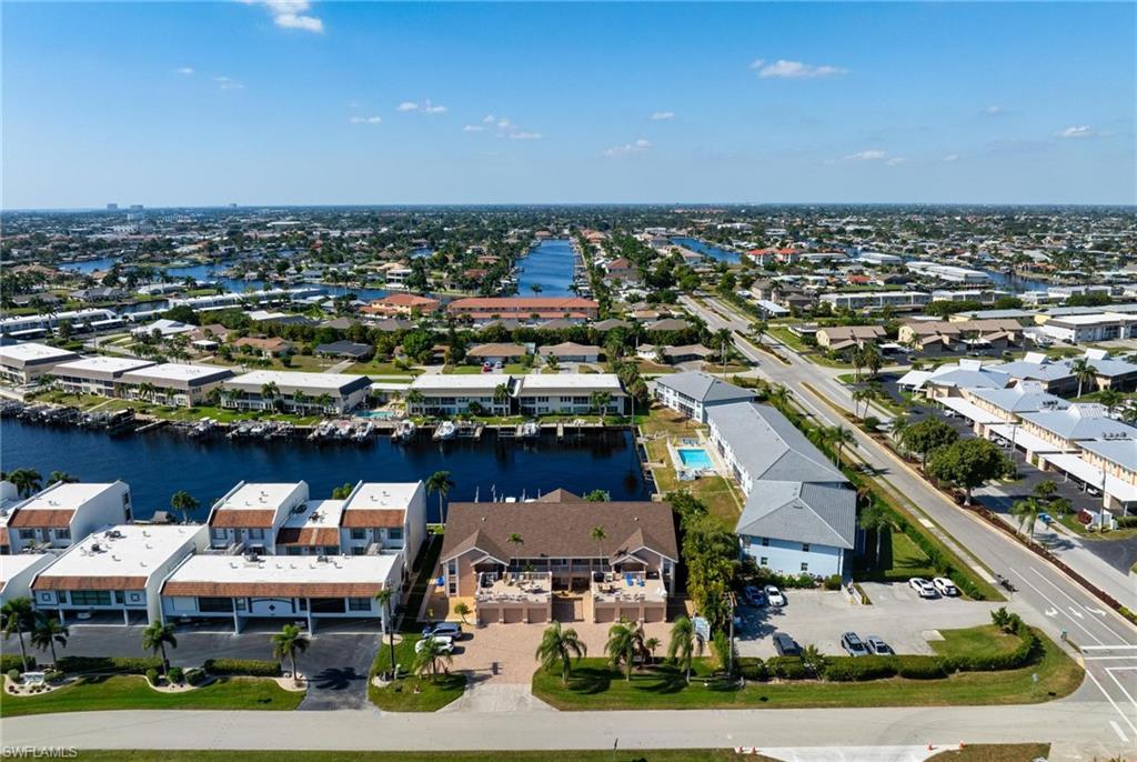 RIVER VIEW OF CAPE CORAL - Residential