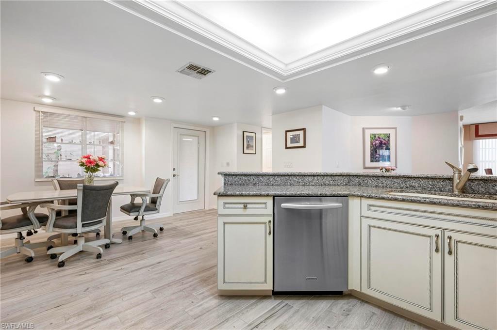 RIVER VIEW OF CAPE CORAL - Residential