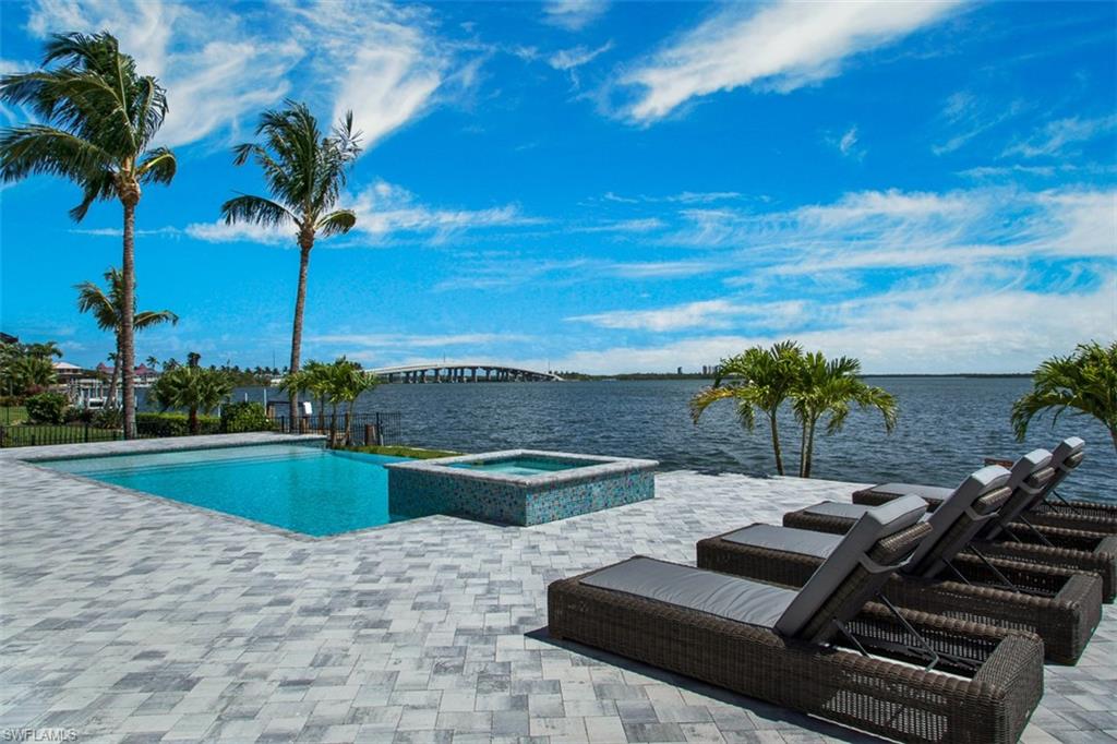 MARCO BEACH - Residential