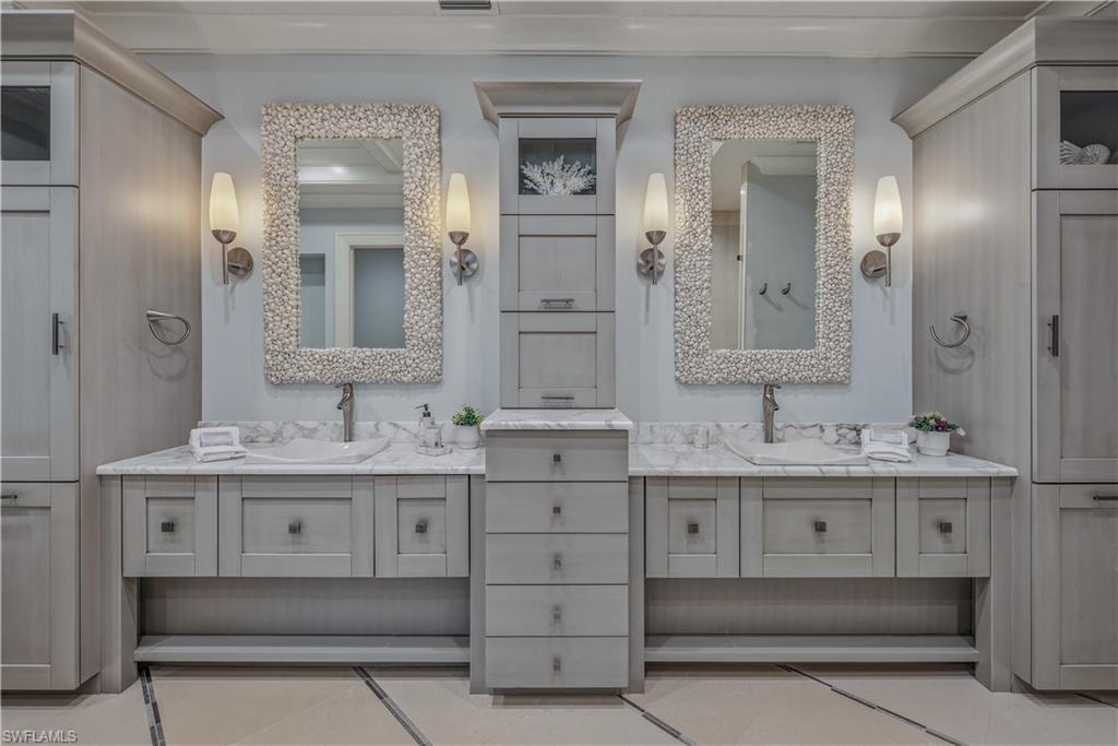 MOORINGS - Residential