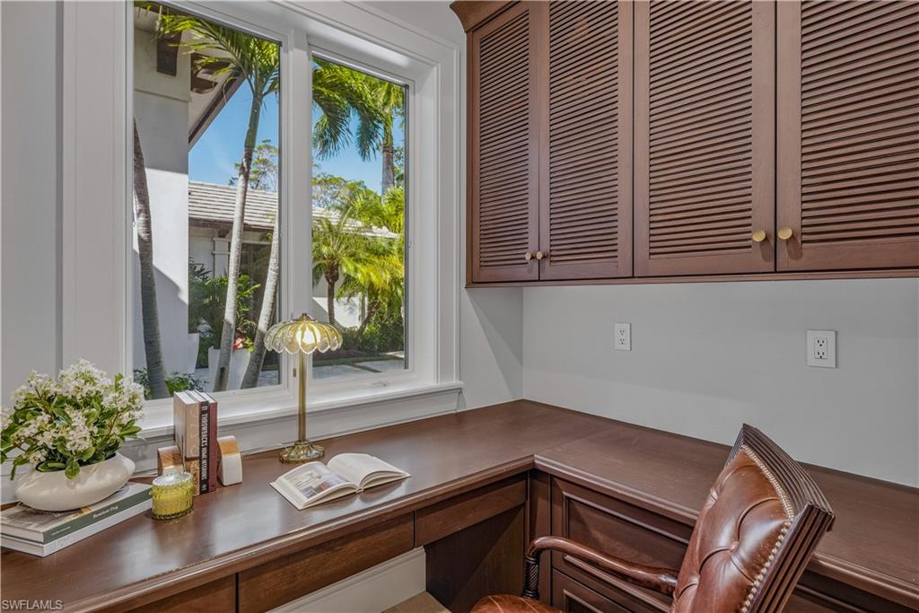 MOORINGS - Residential