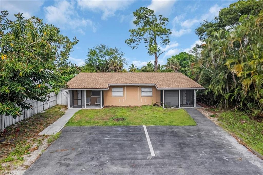 NAPLES MANOR - Residential