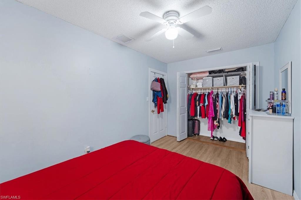 NAPLES MANOR - Residential