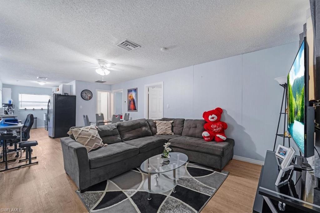 NAPLES MANOR - Residential