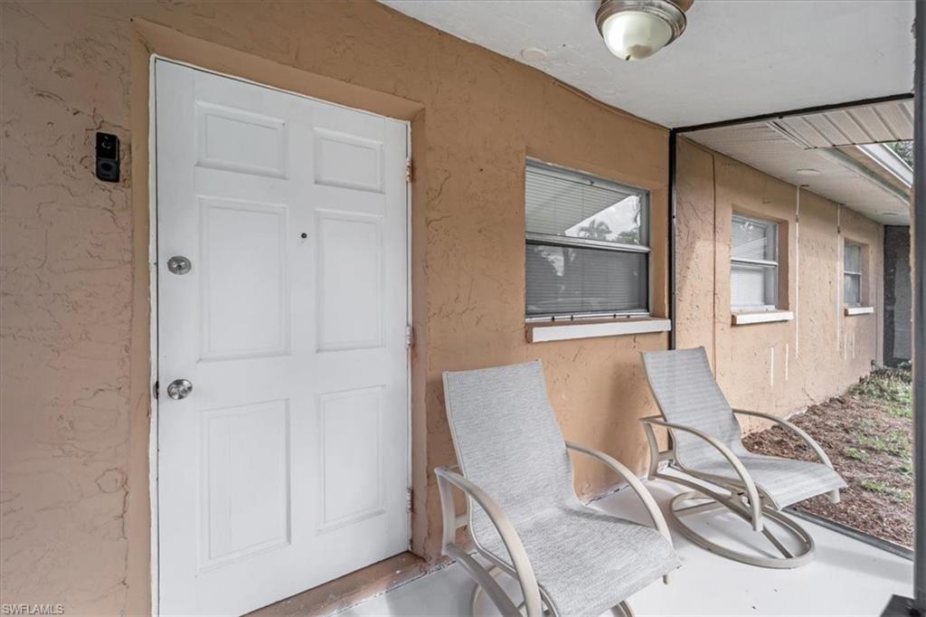 NAPLES MANOR - Residential