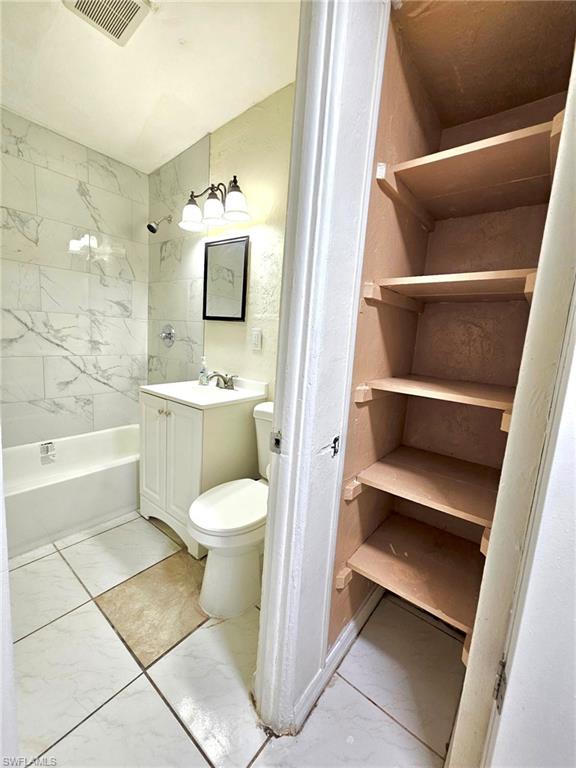 BROOKHILL - Residential Lease