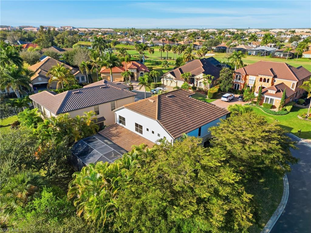 TROPICAL COVE - Residential