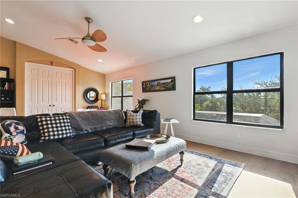 TROPICAL COVE - Residential