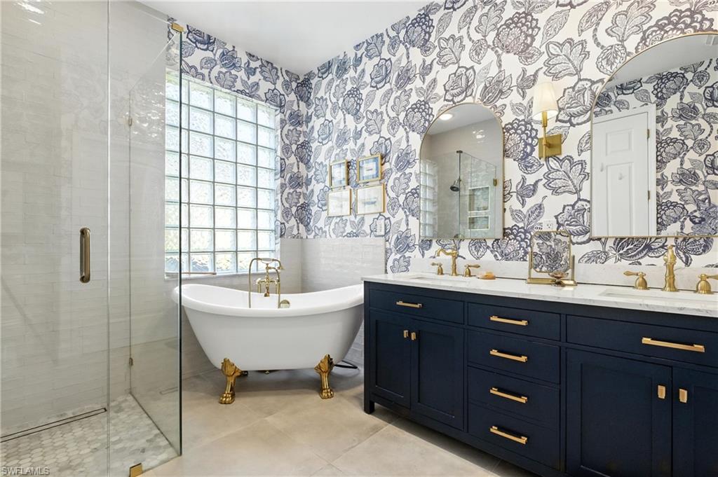 TROPICAL COVE - Residential