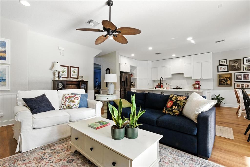 TROPICAL COVE - Residential