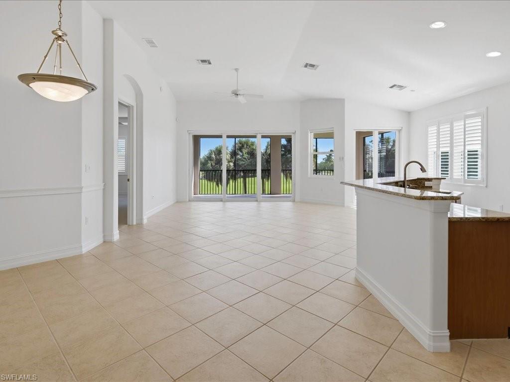 1294 Rialto WAY 202