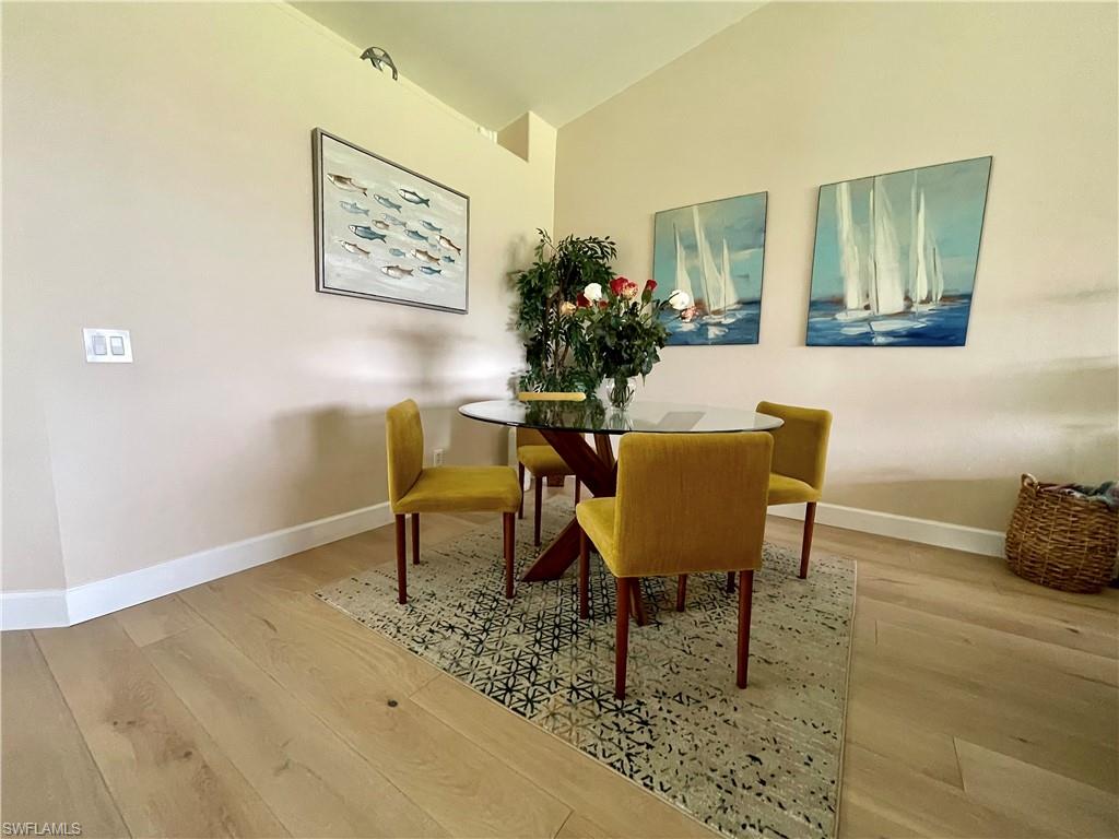 SUNSET STREAM - Residential