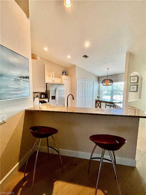 SUNSET STREAM - Residential