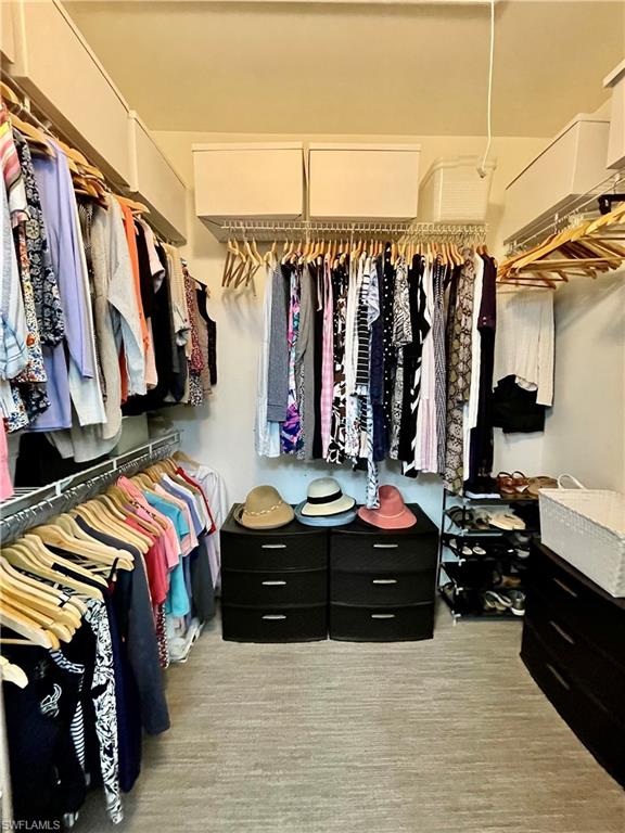 SUNSET STREAM - Residential