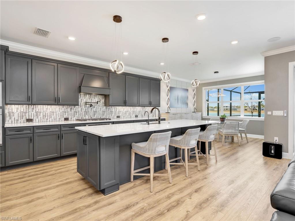 NORTHRIDGE - Residential