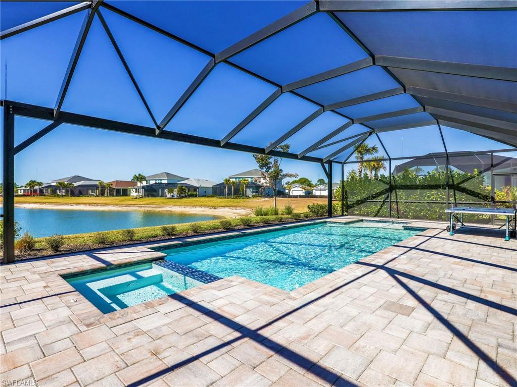 NORTHRIDGE - Residential