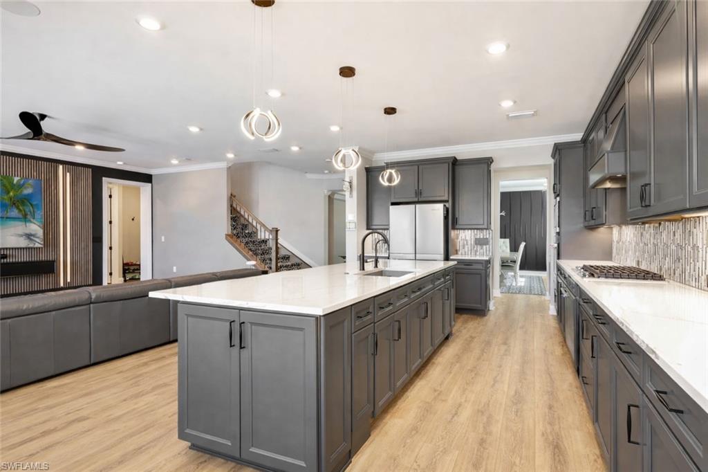 NORTHRIDGE - Residential