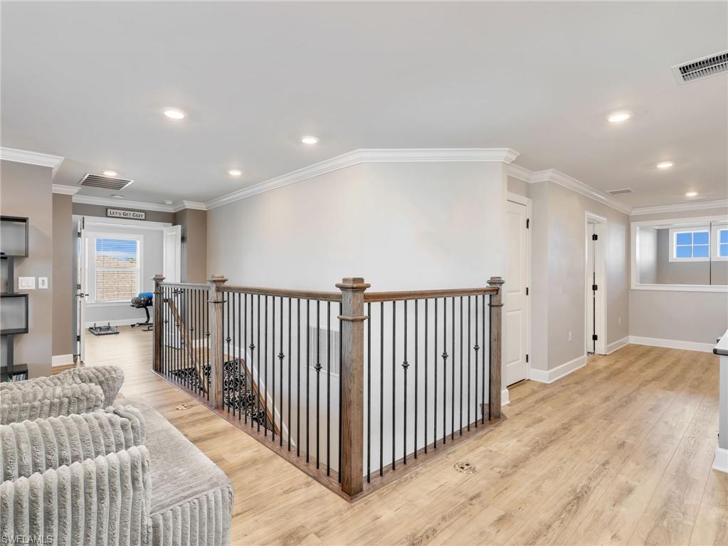 NORTHRIDGE - Residential