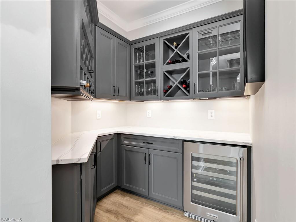 NORTHRIDGE - Residential