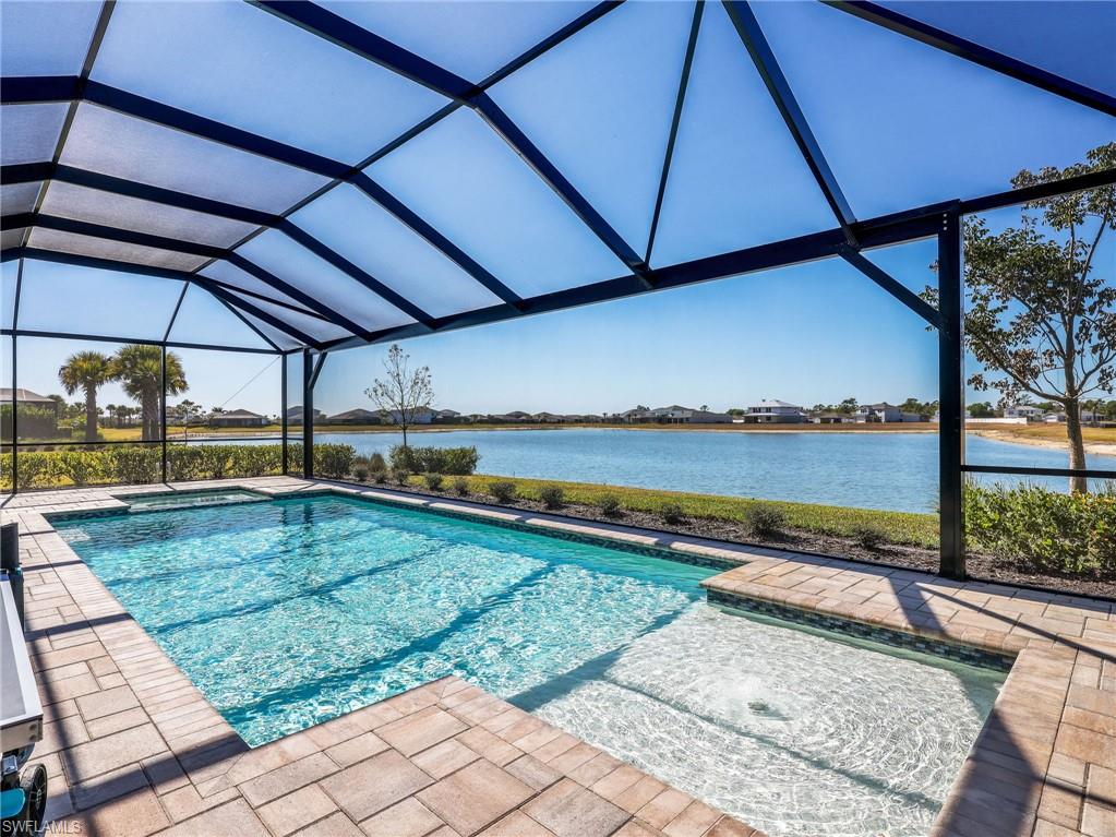 NORTHRIDGE - Residential