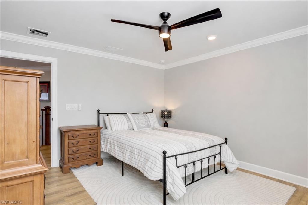 NORTHRIDGE - Residential