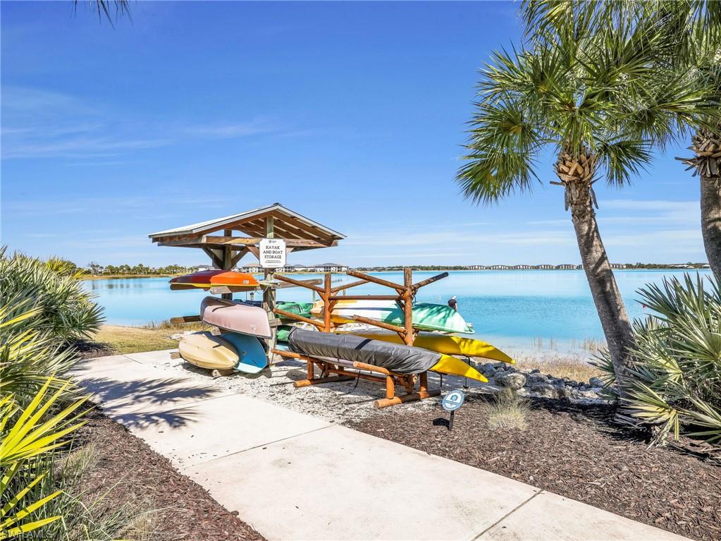 NORTHRIDGE - Residential