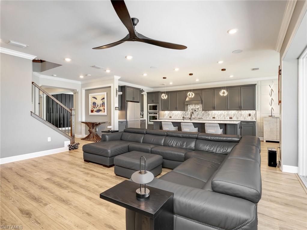 NORTHRIDGE - Residential