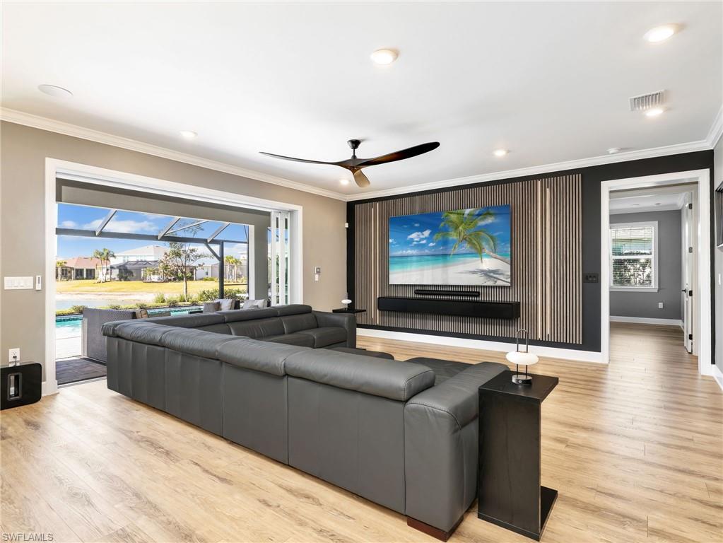 NORTHRIDGE - Residential