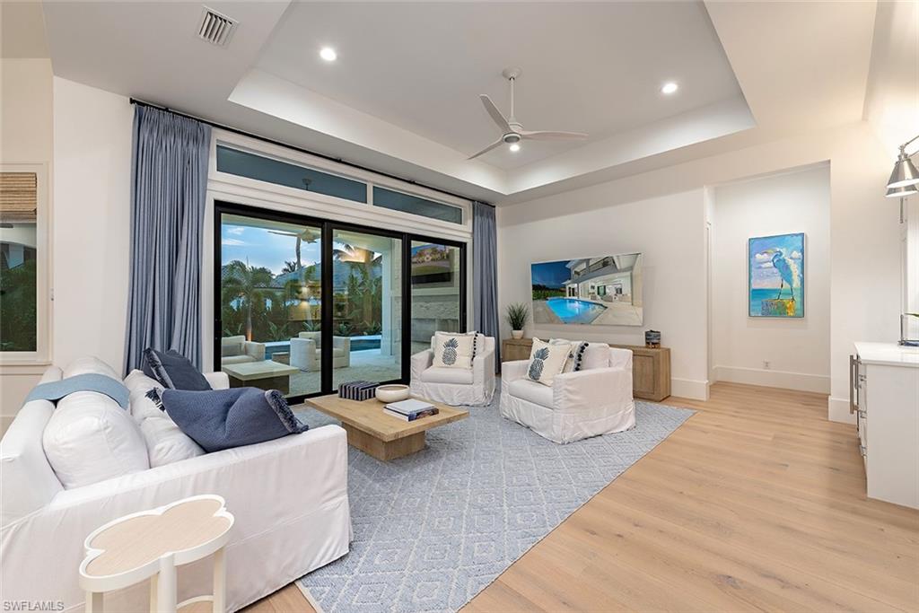 MOORINGS - Residential