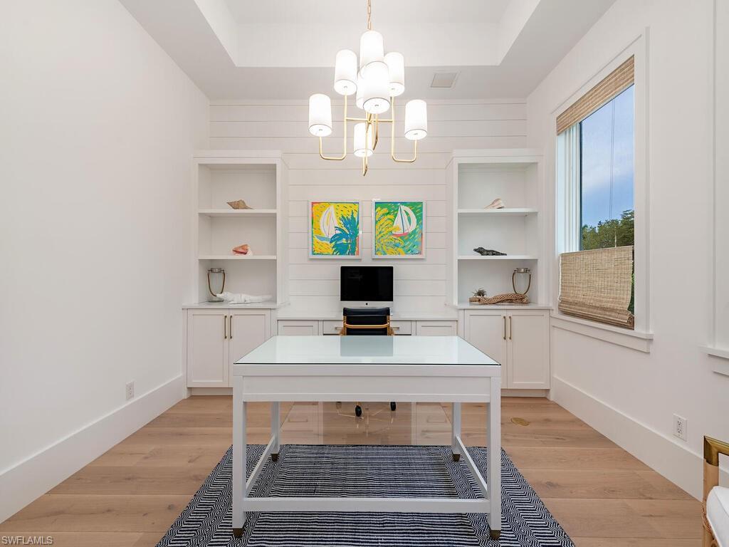 MOORINGS - Residential