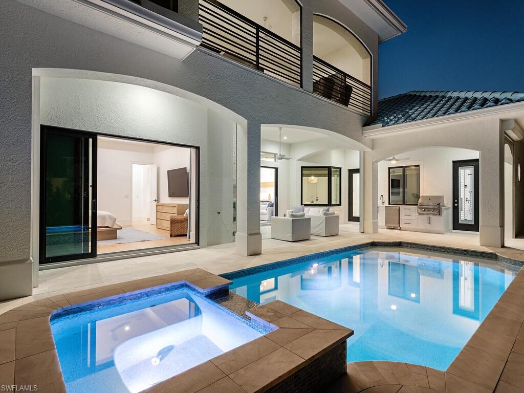 MOORINGS - Residential