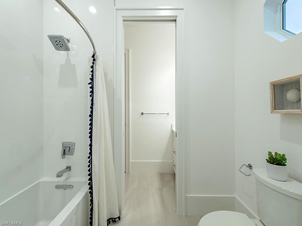 MOORINGS - Residential