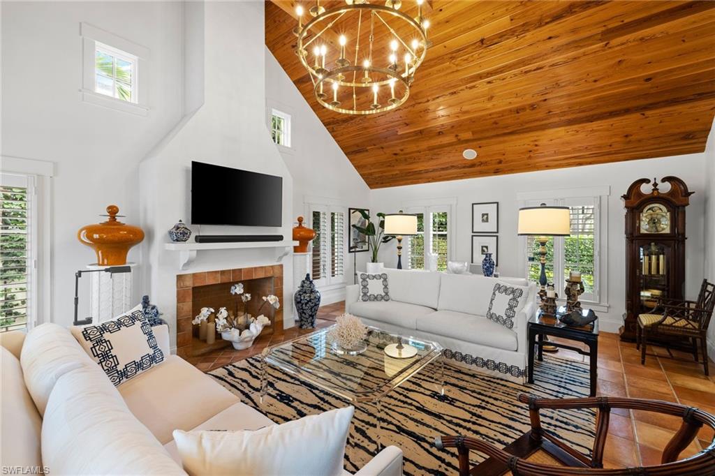 OLDE NAPLES - Residential