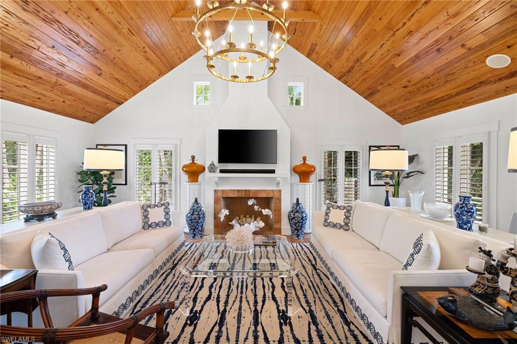 OLDE NAPLES - Residential